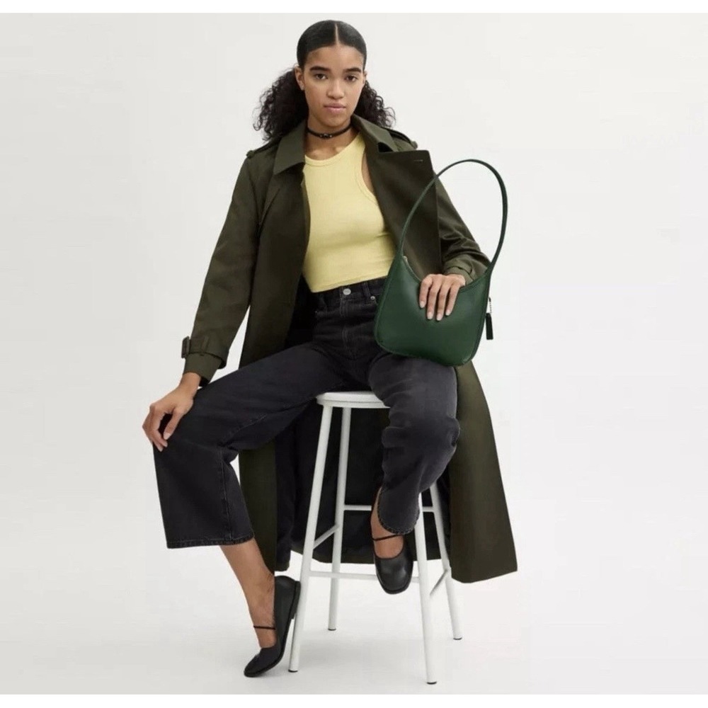 Coach Curve Zip Shoulder Bag in Brass/Hunter Green Glovetanned Leather NWT - Picture 6 of 9